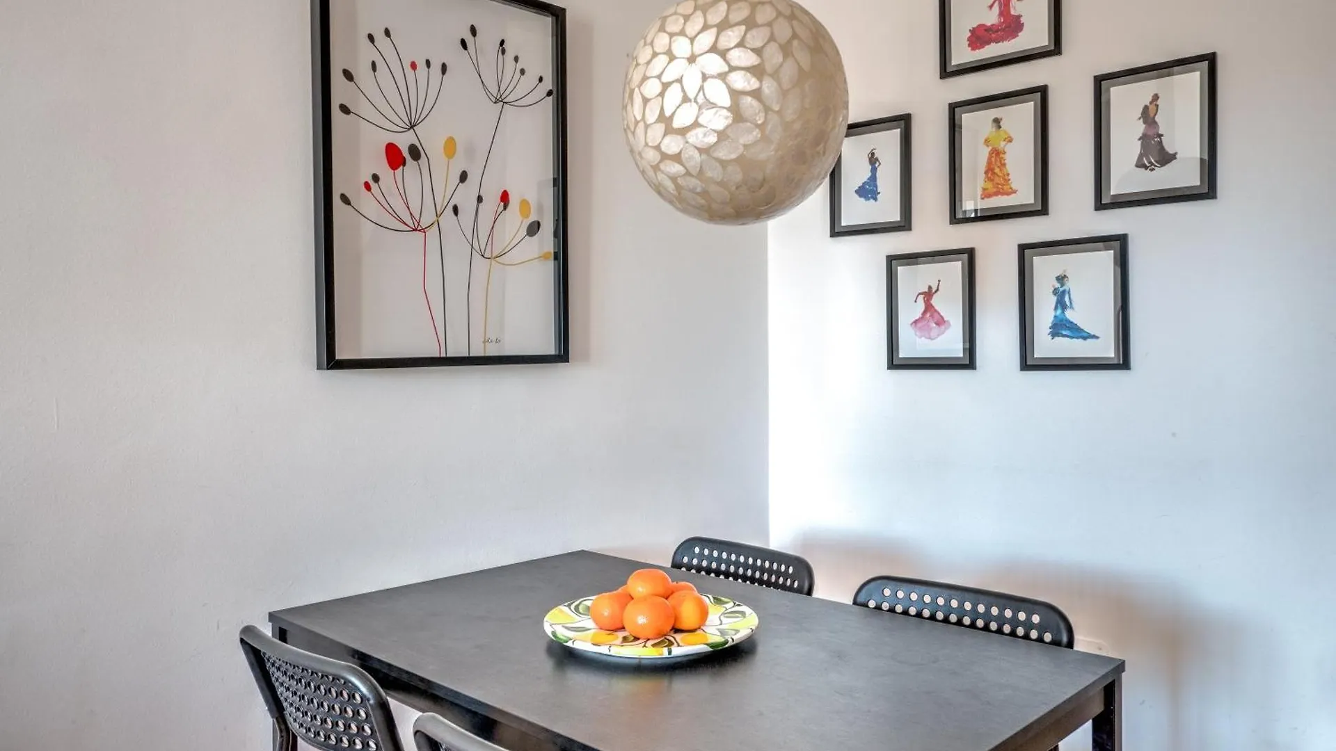 Apartment With Pool Near Burriana Beach, Nerja