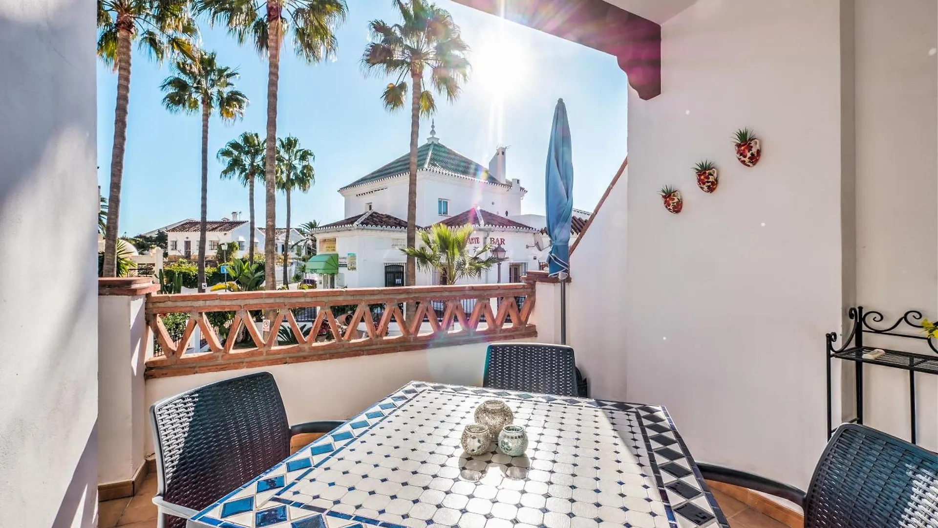 Apartment With Pool Near Burriana Beach, Nerja