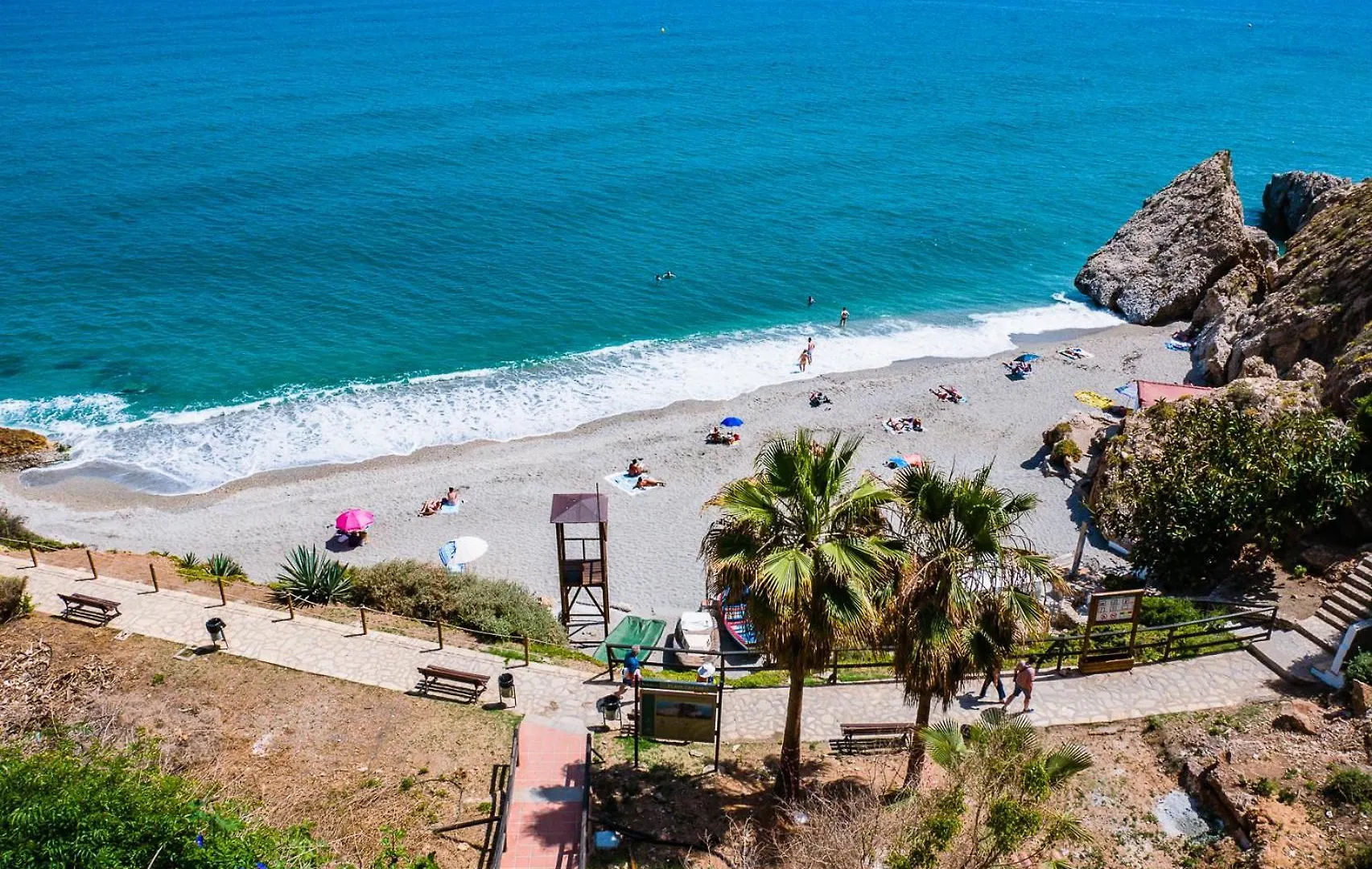 Apartment With Pool Near Burriana Beach, Nerja Spain