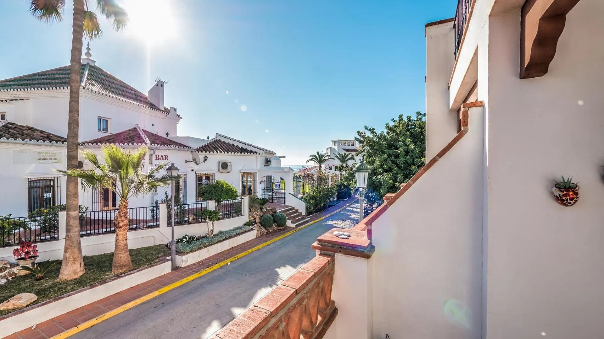 Apartment With Pool Near Burriana Beach, Nerja